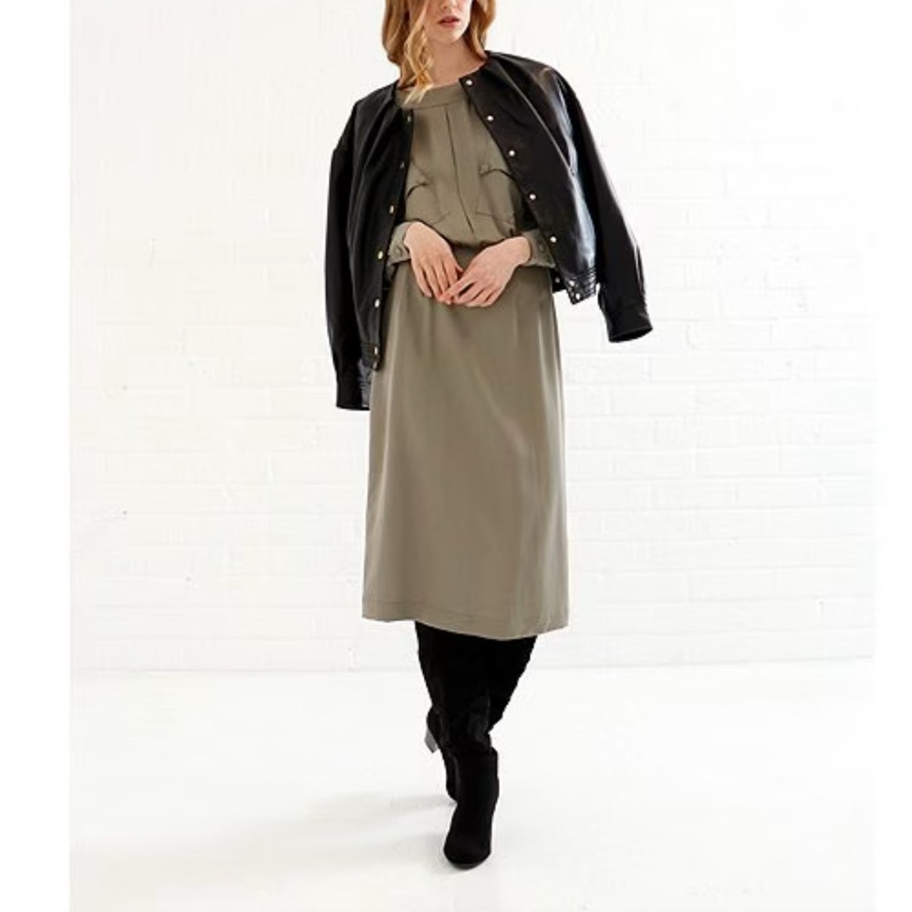 NWT Elegant Long Sleeve Le AL.X Dress